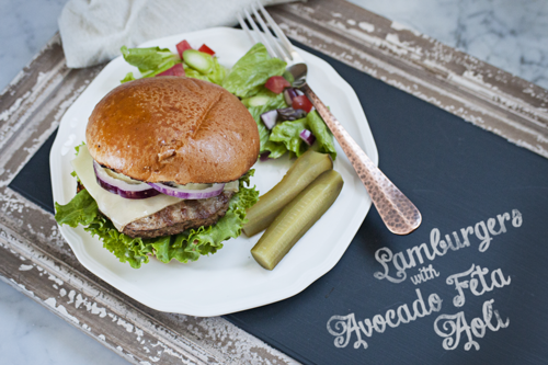 красивый и вкусный бургер от Наполеон