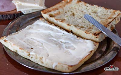 Крок-месьє фокачо з сиром