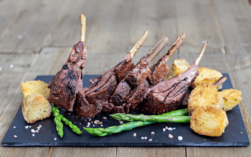 Копчена баранина-подача