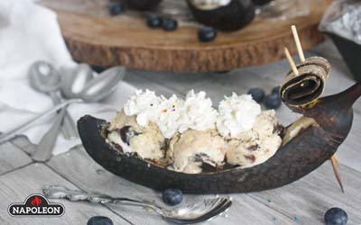 banani-lodki-na-grile-s-morozhenim-i-fruktami