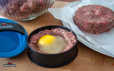 формування котлет яйця бенедикт