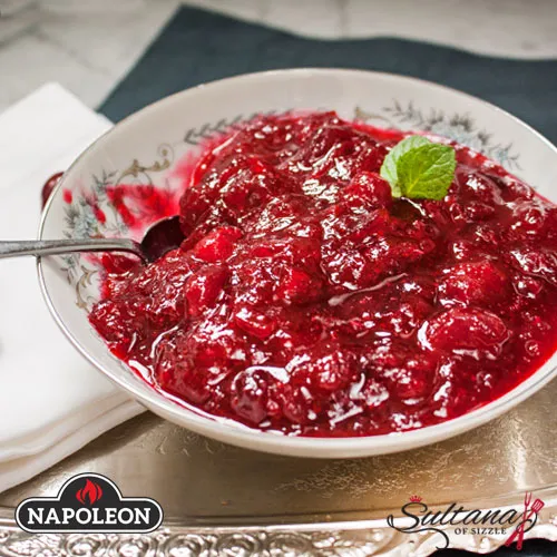 Смачний домашній соус із журавлини