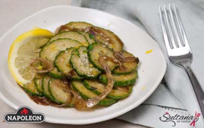 ogurechiy-salat-eto-vkusno