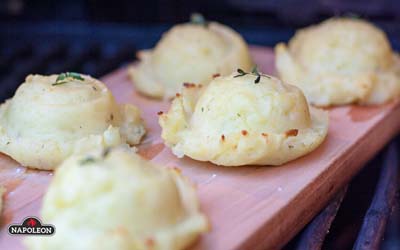 Картопляне пюре на планці для копчення