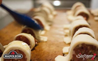 smazat-roli-yaycom-pered-vipechkoy